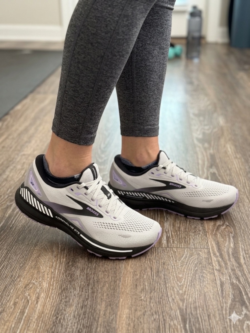 Brooks Adrenaline GTS 23 'Grey Purple' women’s size 11 Narrow (2A) running shoes - Picture 9 of 14